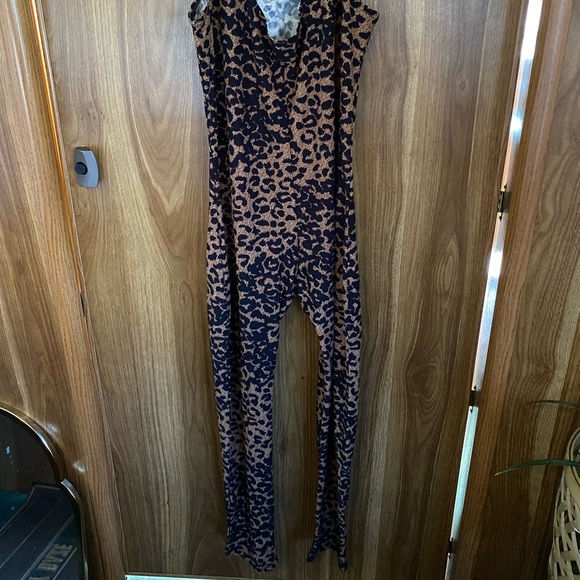 Leopard Print Unitard size 2XL - Picture 4 of 6